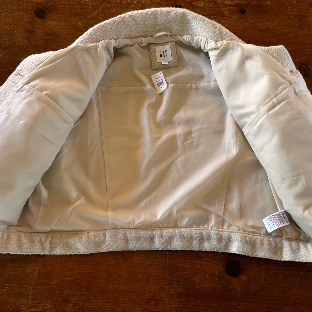 GAP boucle cropped Icon jacket in birch white. - Picture 12 of 12